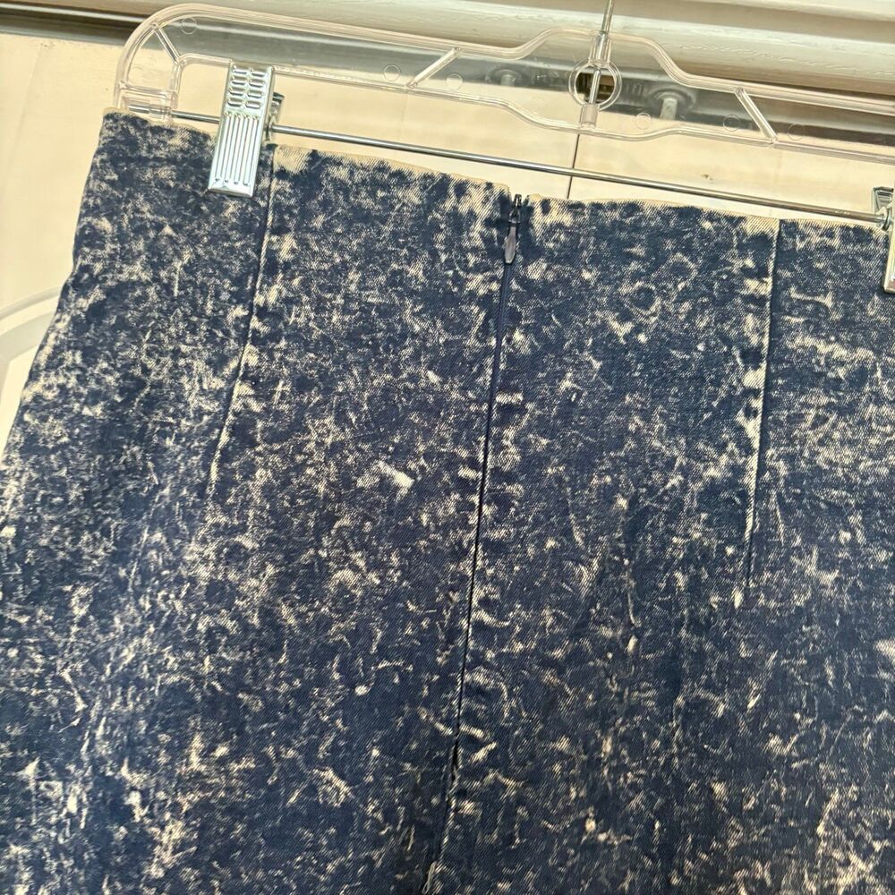 36 Point 5 Acid Wash Skirt Size Medium‎ - Picture 3 of 11